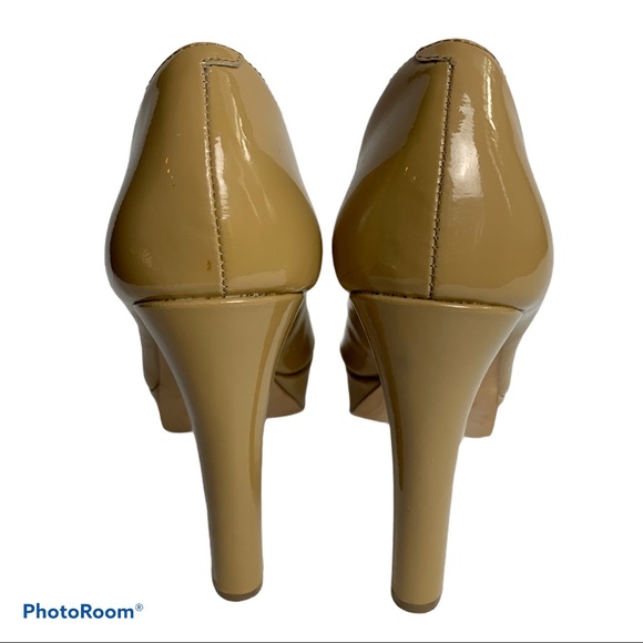 Steve Madden Tan Patent Leather Platform Heels - Picture 3 of 6